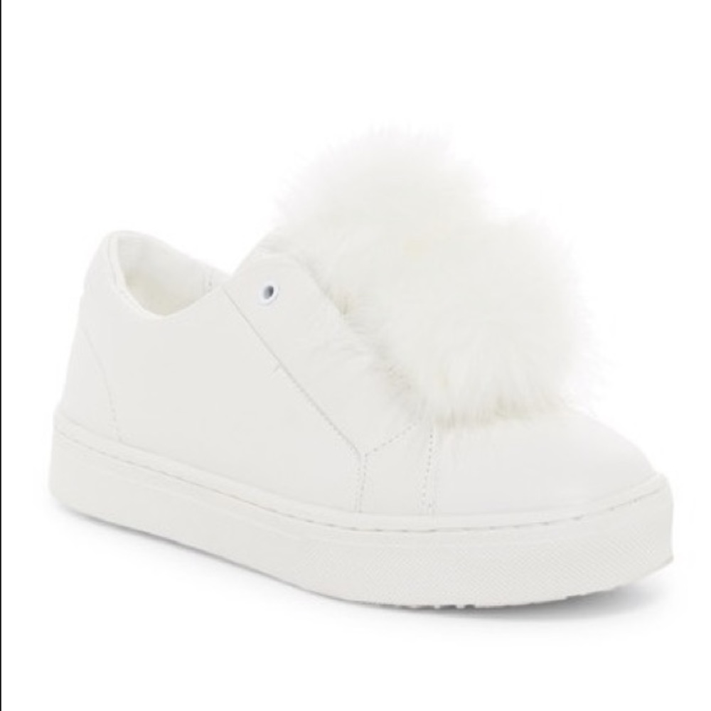 Sam Edelman Leya Laceless Pom Pom Sneaker
